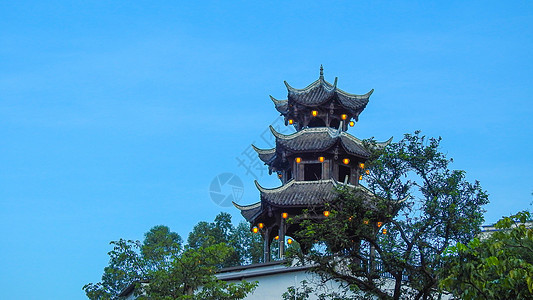 蓝天背景下的中国传统建筑亭子凉亭背景图片