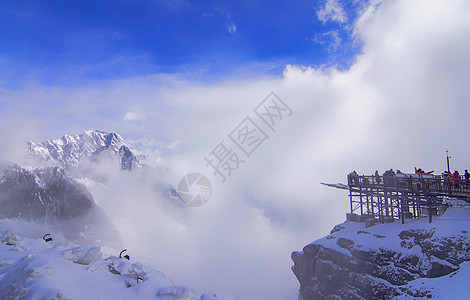 丽江玉龙雪山观景平台蓝色高清图片素材