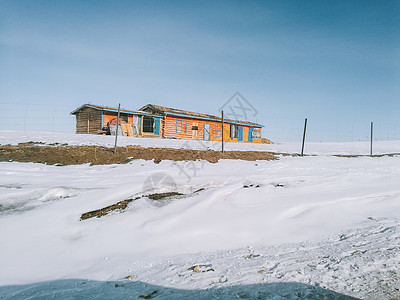 雪山木屋图片