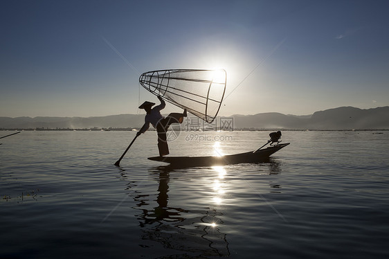 缅甸茵莱湖风光图片