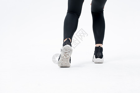 年轻运动女性脚步特写背景