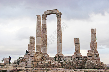 约旦安曼城堡山上的古罗马遗址图片