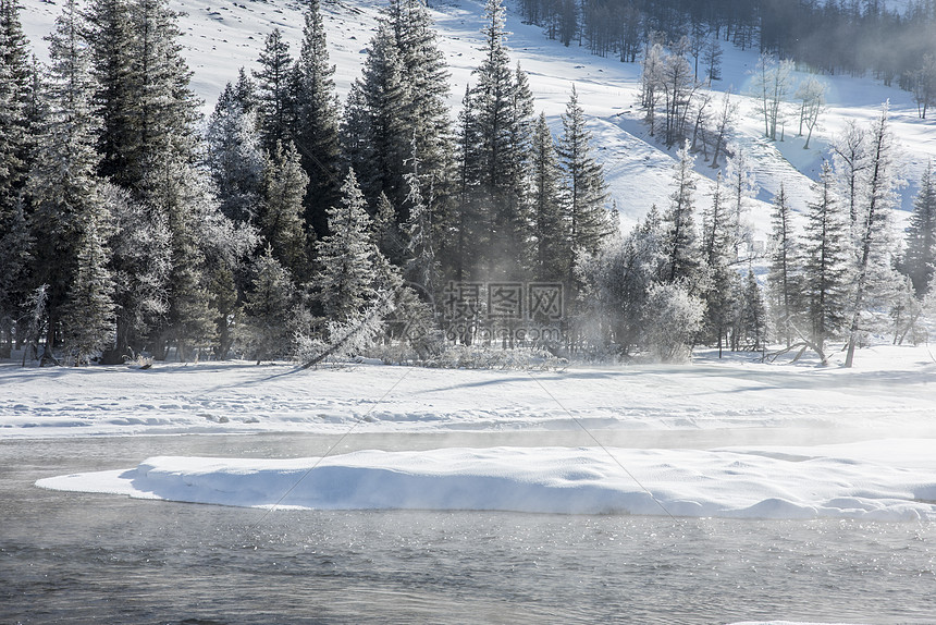 新疆喀纳斯冬季美景图片