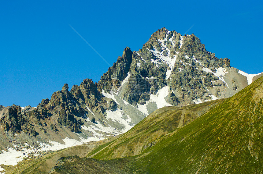 新疆天山山脉山峰大美风景图片