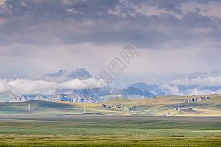 新疆天山山脉山峰大美风景背景图片