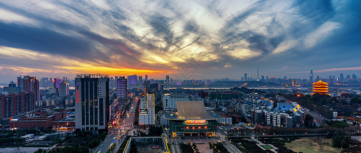 夕阳下的武汉城市风光高清图片
