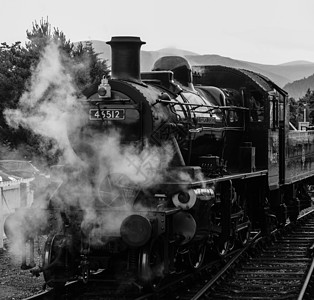 苏格兰老式蒸汽火车图片