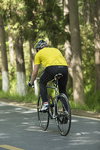 骑行运动员运动员在户外骑行背景