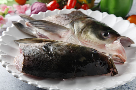 生鲜食材鱼头砂锅高清图片