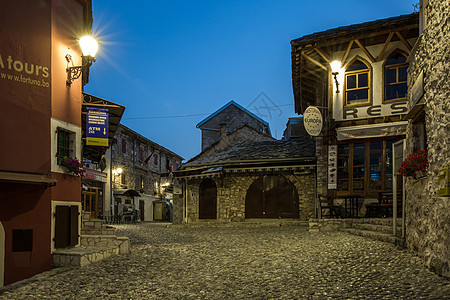 安静的小镇夜景背景图片