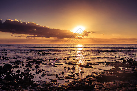 夕阳海岛风光图片