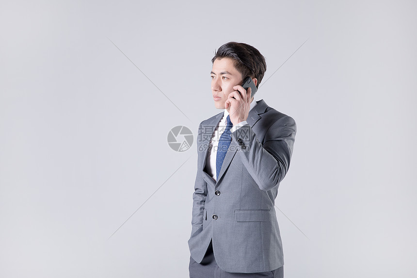 商务男性接电话图片