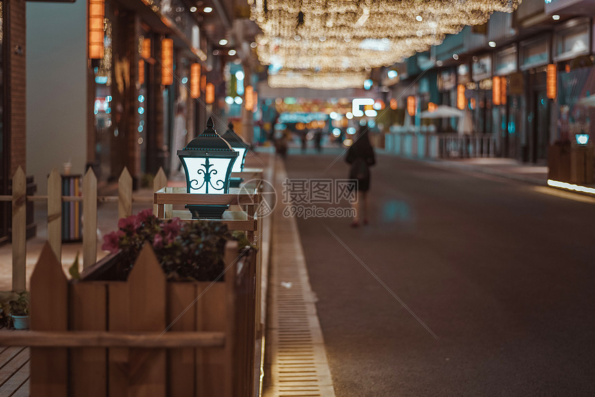 步行街道夜景图片