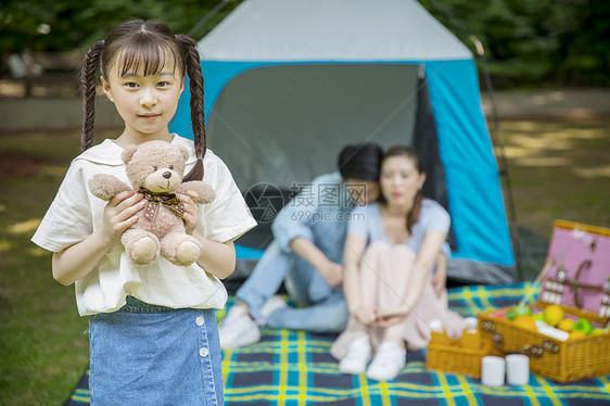 带着孩子去郊游图片