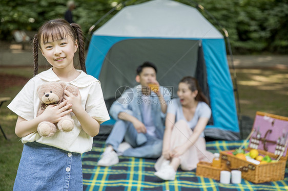 带着孩子去郊游图片