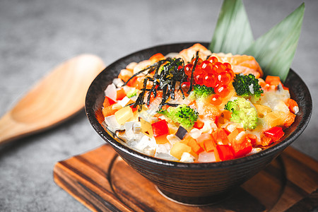 日本人吃饭特色日式三文鱼鱼籽饭背景
