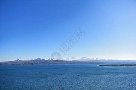 湖秋亚美尼亚的塞万湖背景