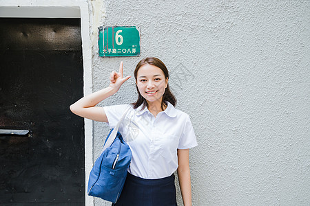 高校后勤管理现代化的路径探讨