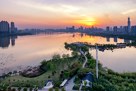 欧式台灯日落沙湖公园背景