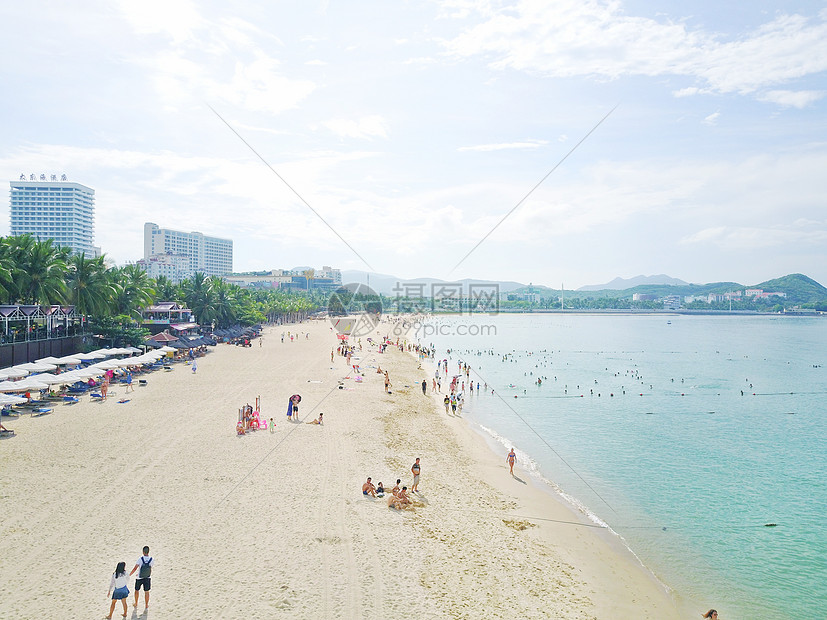 海南三亚大东海浴场沙滩图片