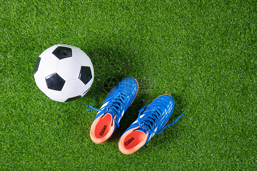 足球情报局起底新生代球星成长轨迹贝林厄姆如何征服伯纳乌球迷