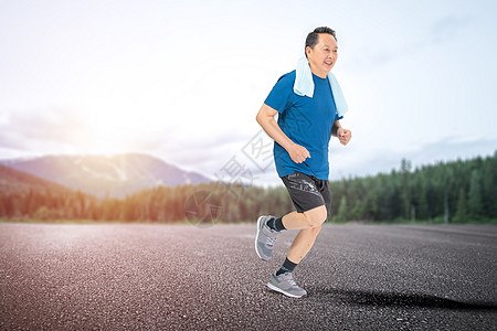 老人跑步老年人跑步设计图片