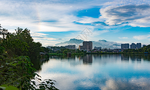 美好雨后潜阳背景