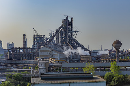 钢铁厂高炉图片
