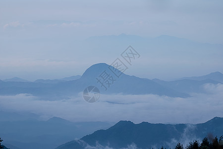 湖北咸宁九宫山云海高清图片