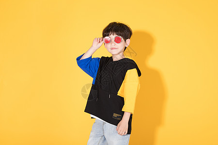 可爱卡通海马时尚儿童小男孩带卡通眼镜背景