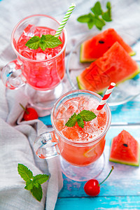 夏季冰爽西瓜汁背景图片