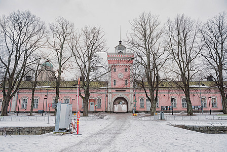芬兰堡码头粉色钟楼图片