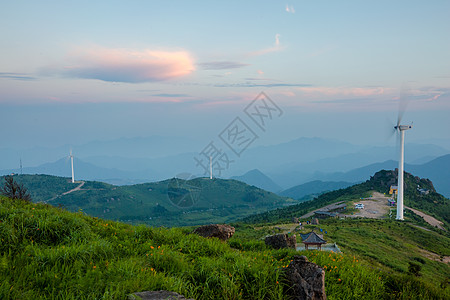 东白山山顶风电场图片