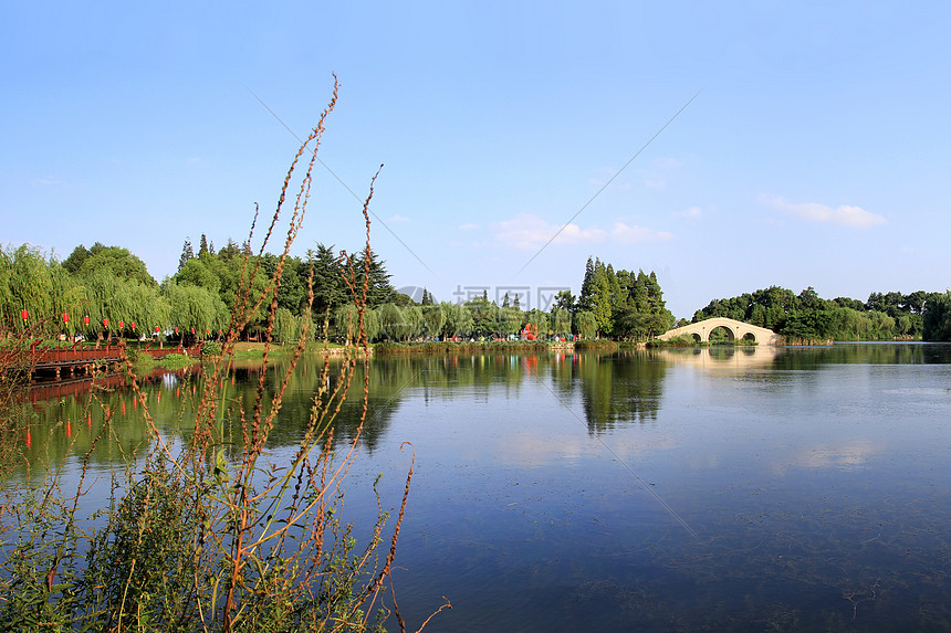 江苏常熟尚湖夏景图片