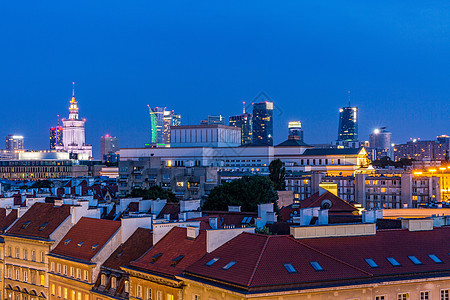 华沙老城日落夜景景观图片
