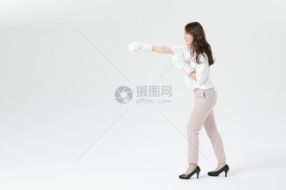 商务女性拳击图片