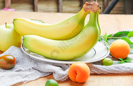 新鲜香蕉健康水果青香蕉高清图片