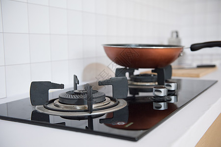 厨房灶具煤气灶图片