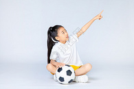 儿童足球运动图片