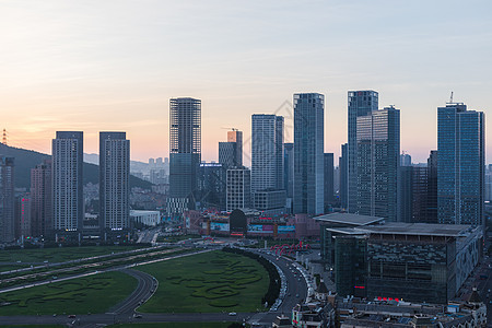 大连金融中心大连星海湾夜景高清图片素材