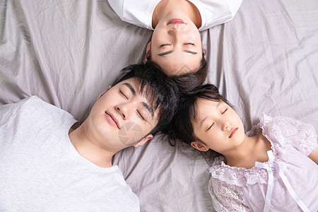家庭生活睡眠一家人高清图片素材