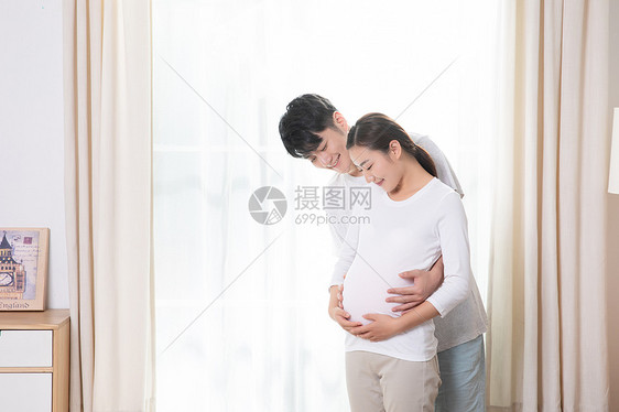 夫妻孕妇呵护图片