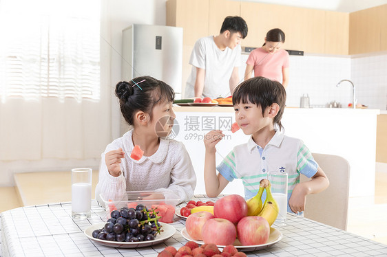 孩子健康饮食图片