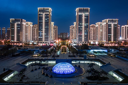 cbd夜景武汉商务区的最美地铁站背景