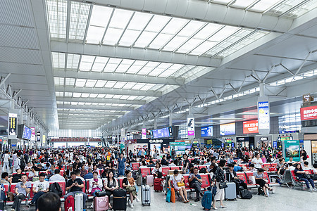 动车站候车旅客背景图片