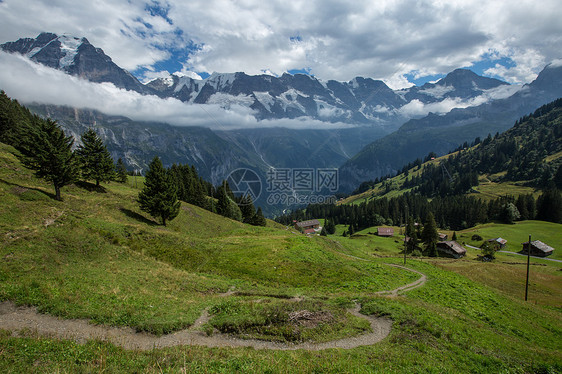 瑞士著名的旅游目的地米伦小镇风光图片