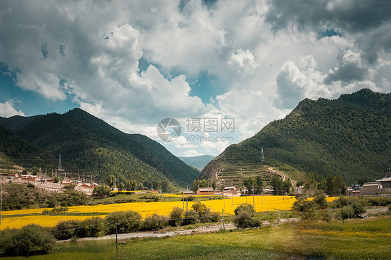 甘南夏河县乡村景色图片