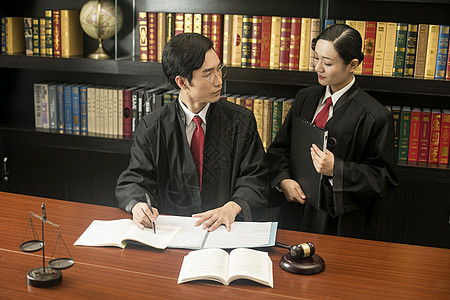 男女律师图片