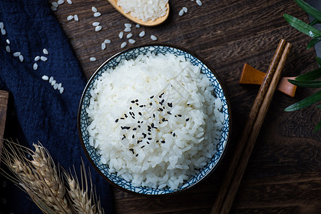 一桌饭东北珍珠大米饭背景