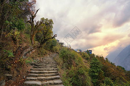 异国风景尼泊尔ABC徒步山路风光风景背景